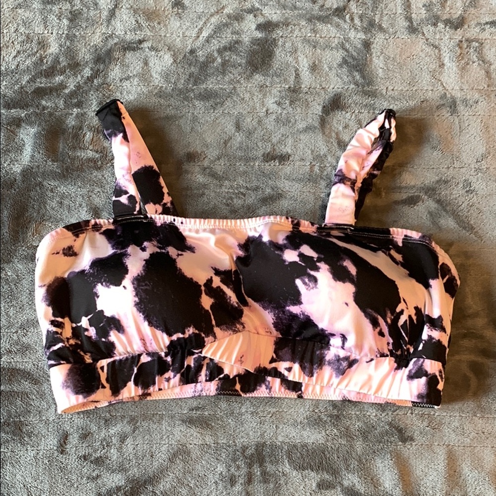 Torrid Lovely Stylish Pink and Black Bikini Top. Daughters Closet. Fits like OX